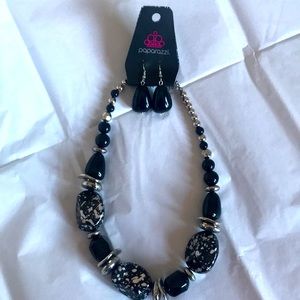 Necklace and earring set